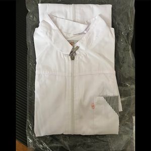 Scrab woman’s lab coat brand new100% cotton size L